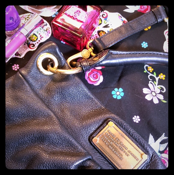 Marc Jacobs Handbags - Marc Jacobs purse Marc Jacobs Handbags - Marc Jacobs purse